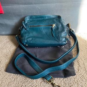 Wanderers Travel Co The Manhattan Crossbody Bag